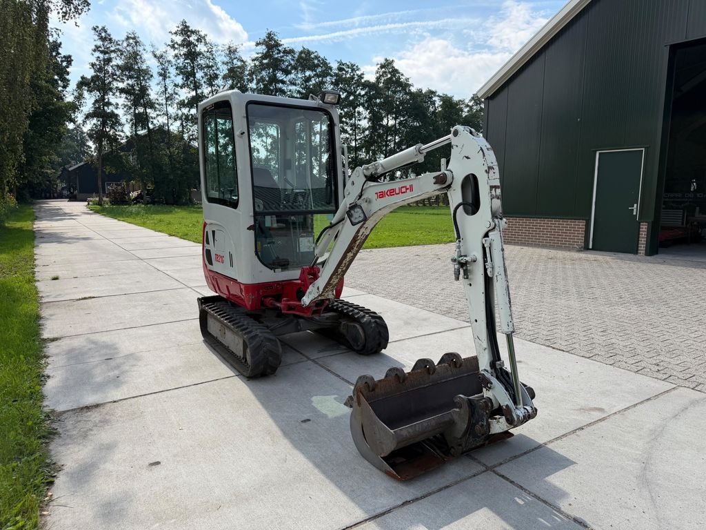 Takeuchi TB216