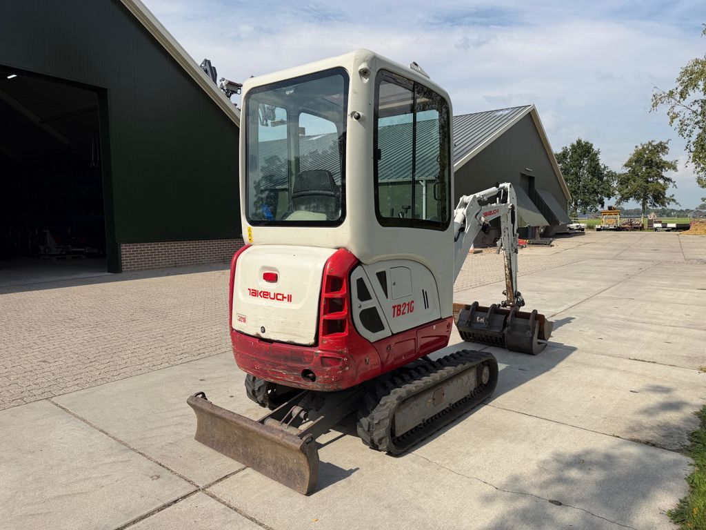 Takeuchi TB216