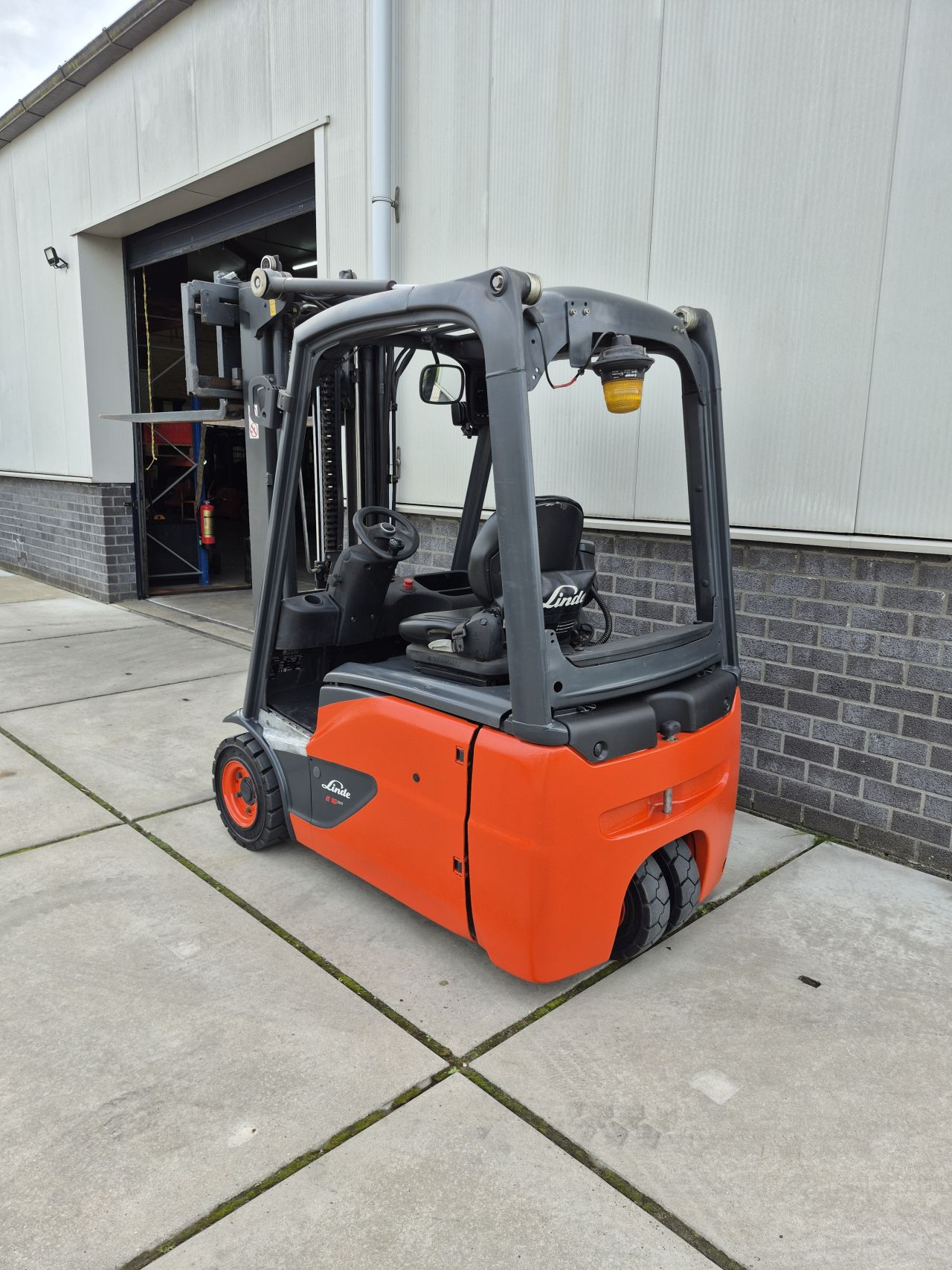 Linde E16-02 bj 2017 6744 uur triplex sideshift 4.620 mm