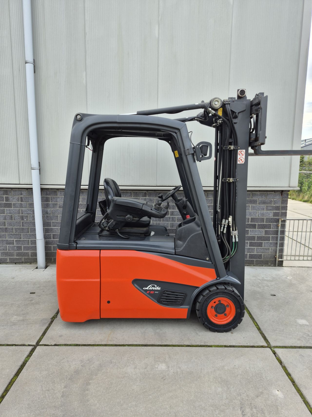 Linde E16-02 bj 2017 6744 uur triplex sideshift 4.620 mm