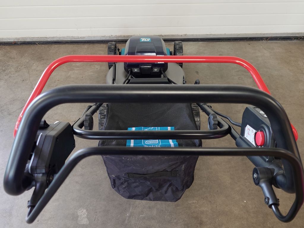 Makita LM002GZ