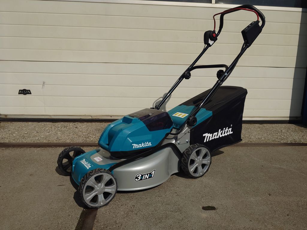 Makita DLM460Z
