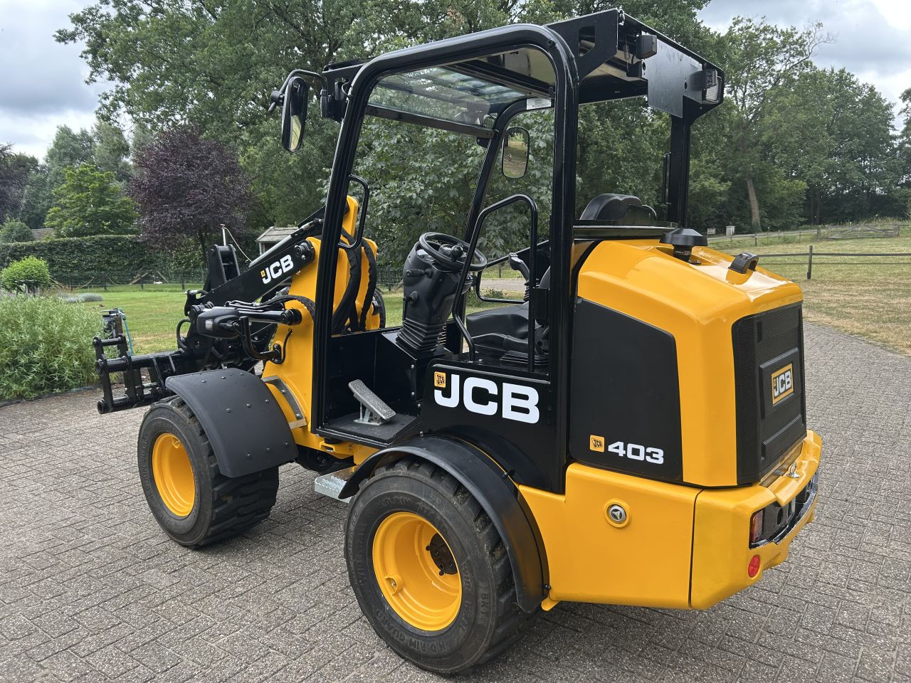 JCB 403 Marge