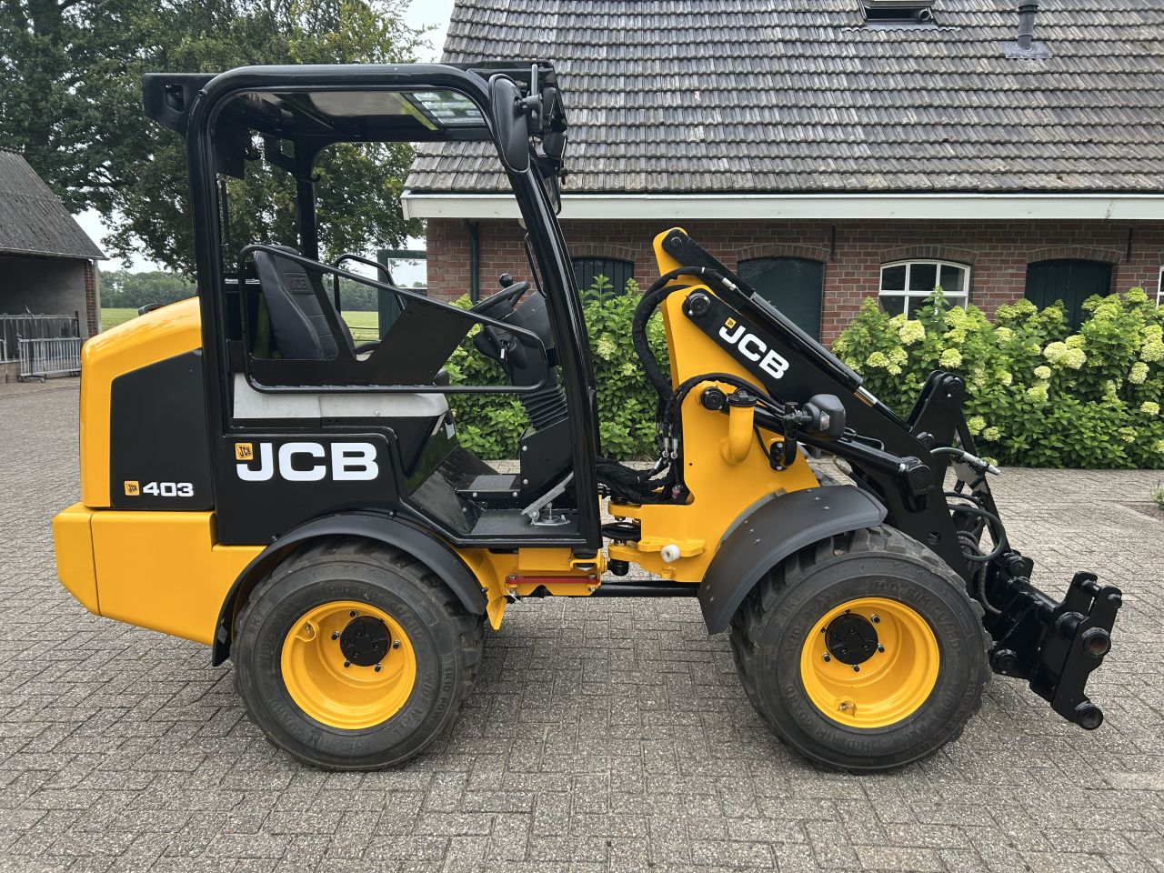 JCB 403 Marge