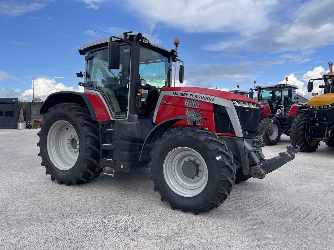 Massey Ferguson 8S.205 Dyna-7
