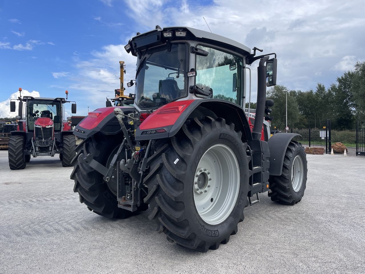 Massey Ferguson 8S.205 Dyna-7