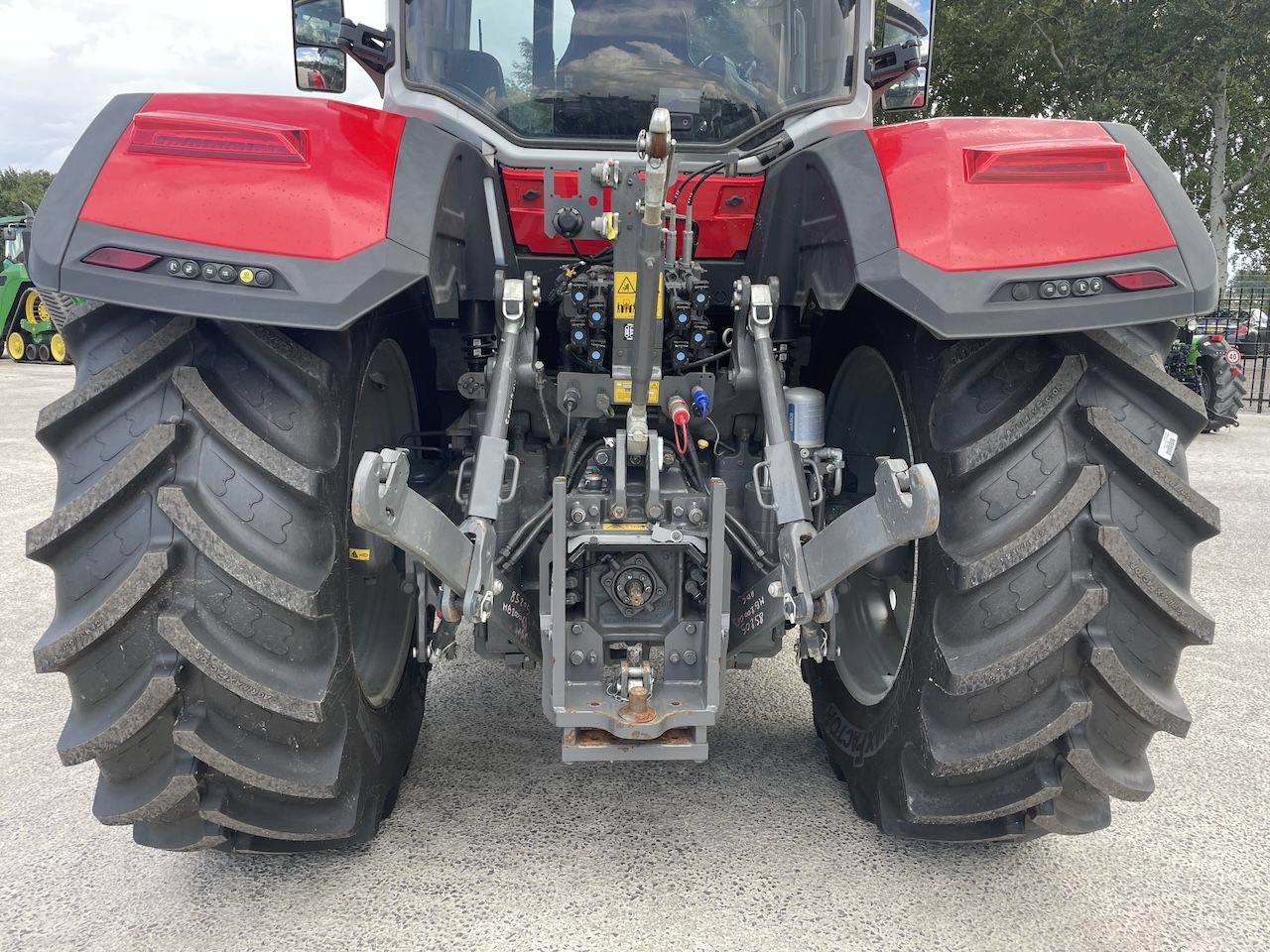 Massey Ferguson 8S.205 Dyna-7
