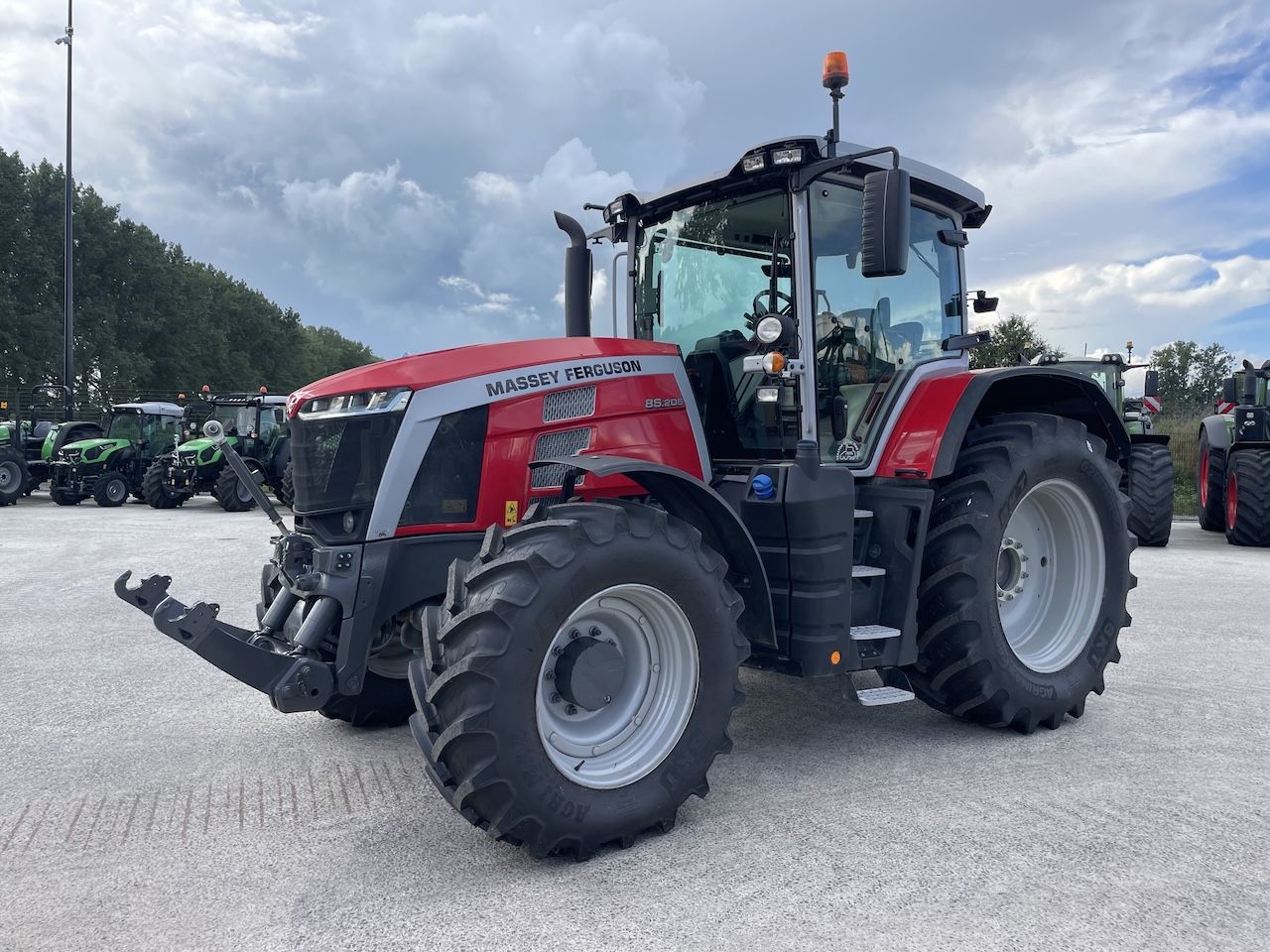 Massey Ferguson 8S.205 Dyna-7