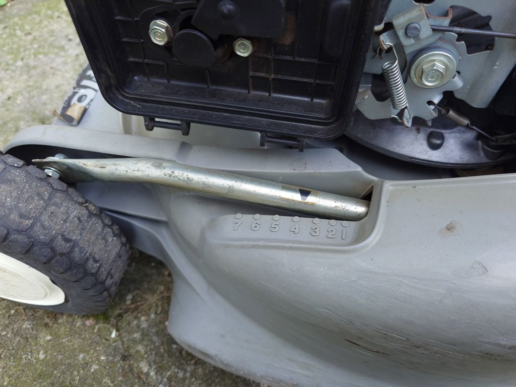 Honda HRB476