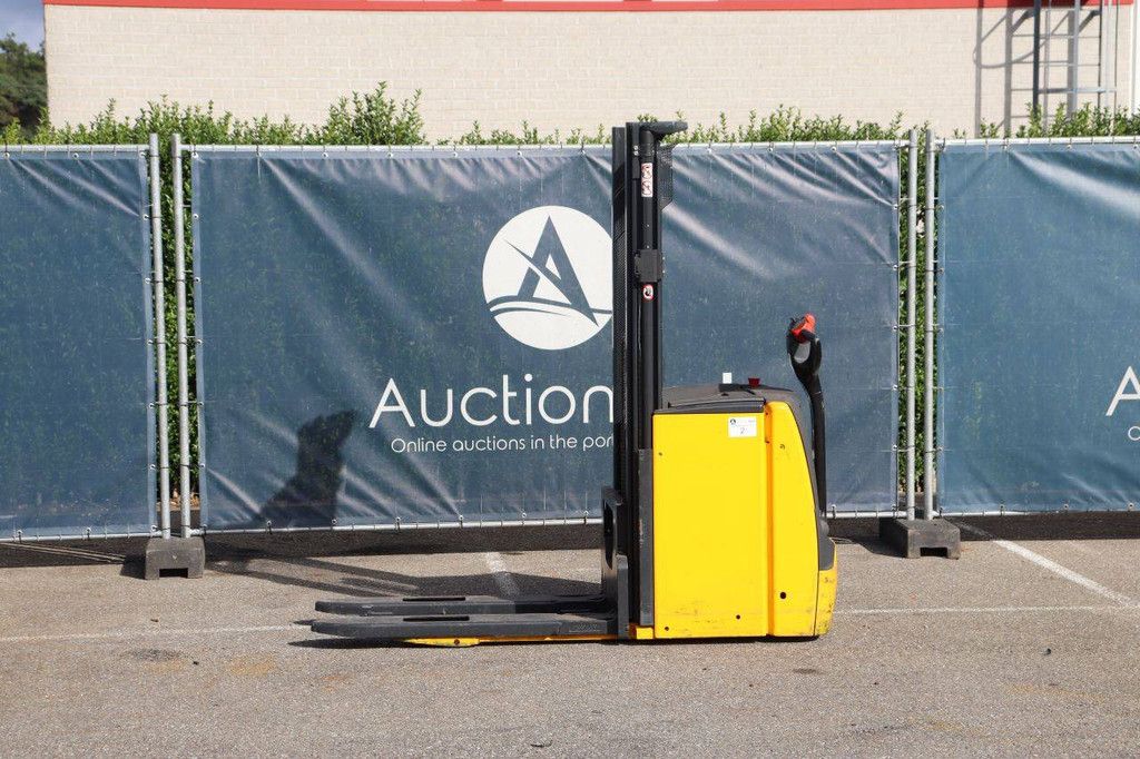 Linde L14 Electric Stacker 1400kg 2021