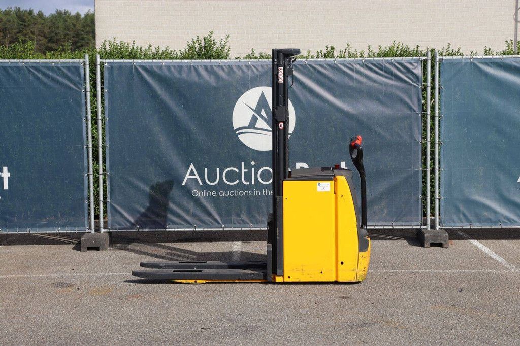 Linde L14 Electric Stacker 1400kg 2021