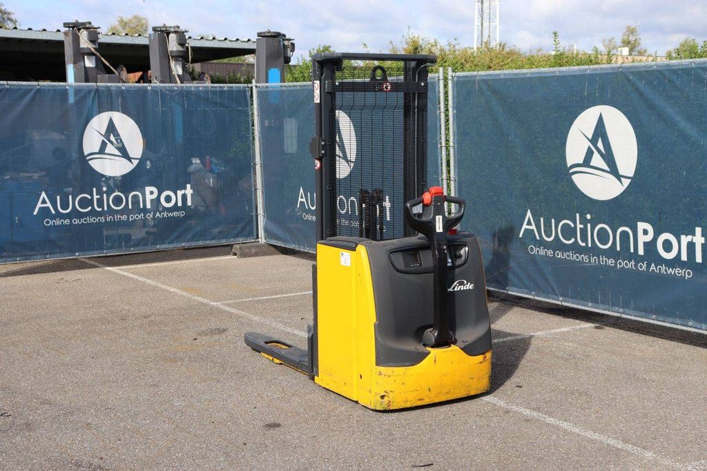 Linde L14 Electric Stacker 1400kg 2021