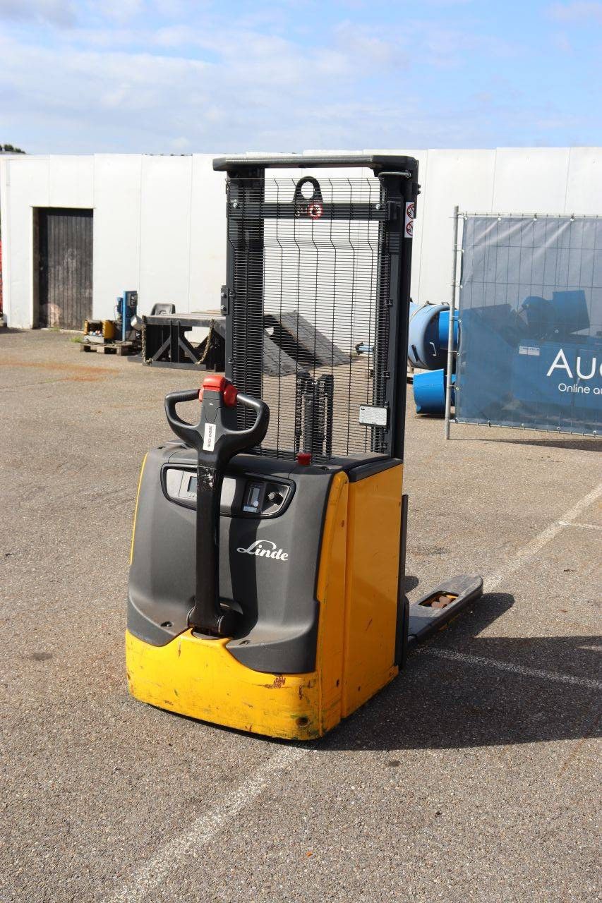 Linde L14 Electric Stacker 1400kg 2021