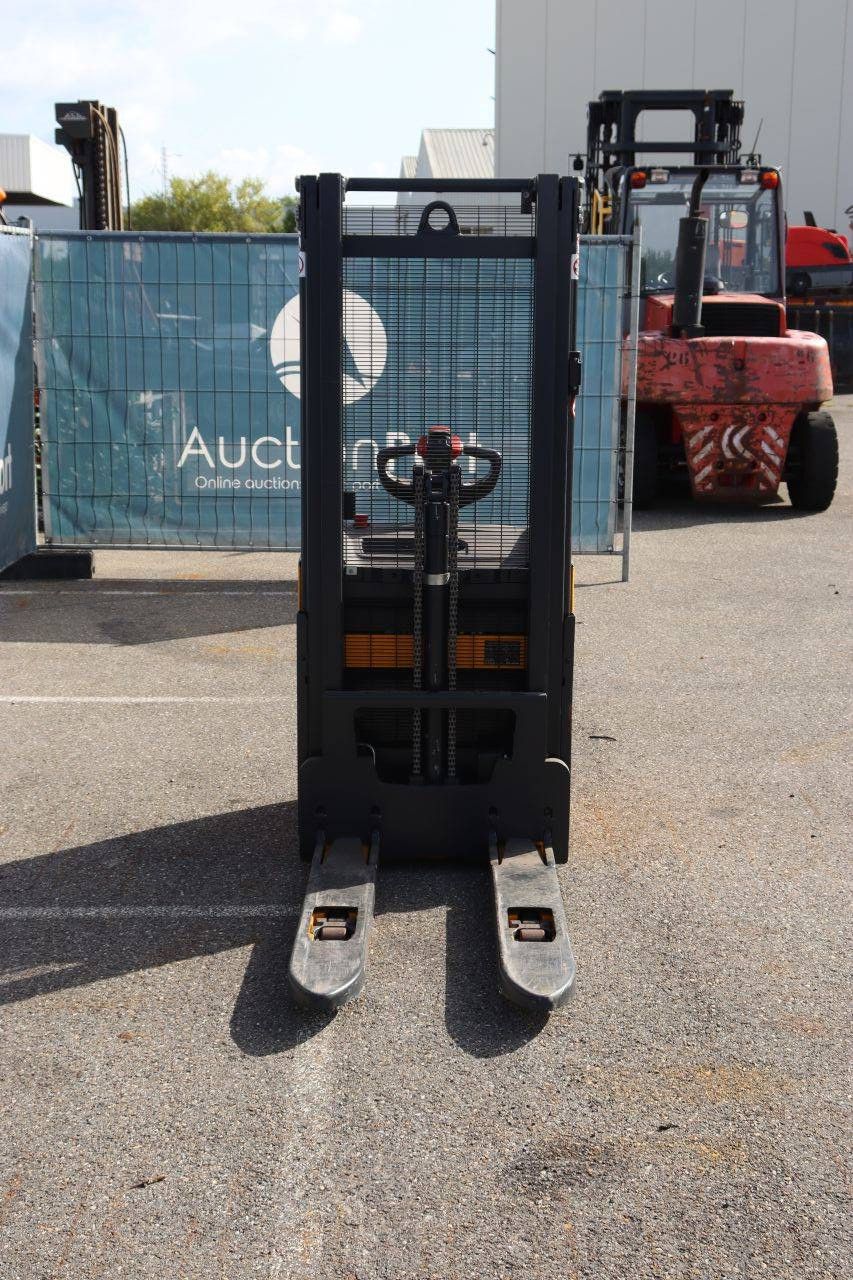 Linde L14 Electric Stacker 1400kg 2021