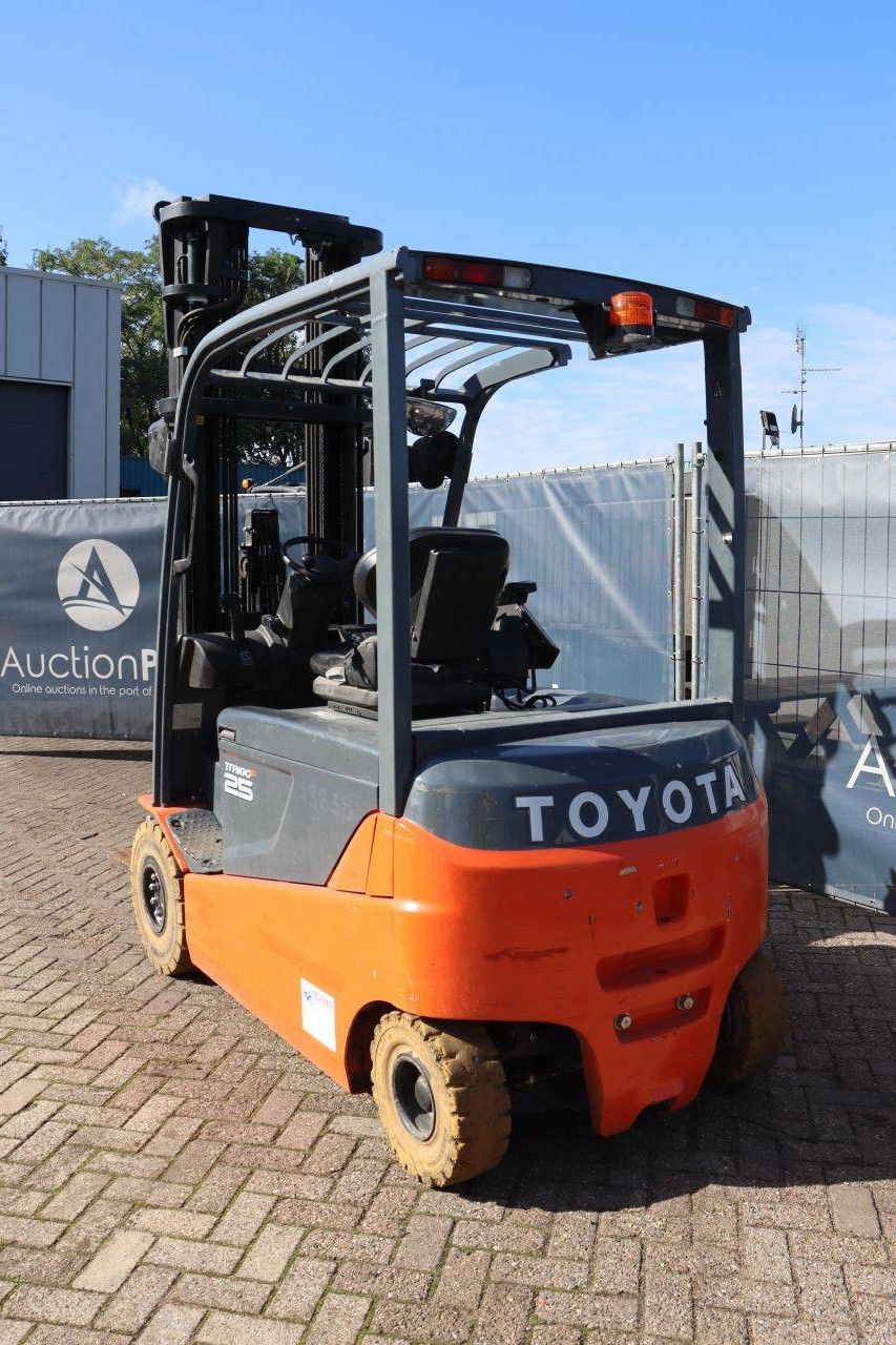 Toyota 8FBMT25 Electric Forklift 2500kg 6.0m 2019