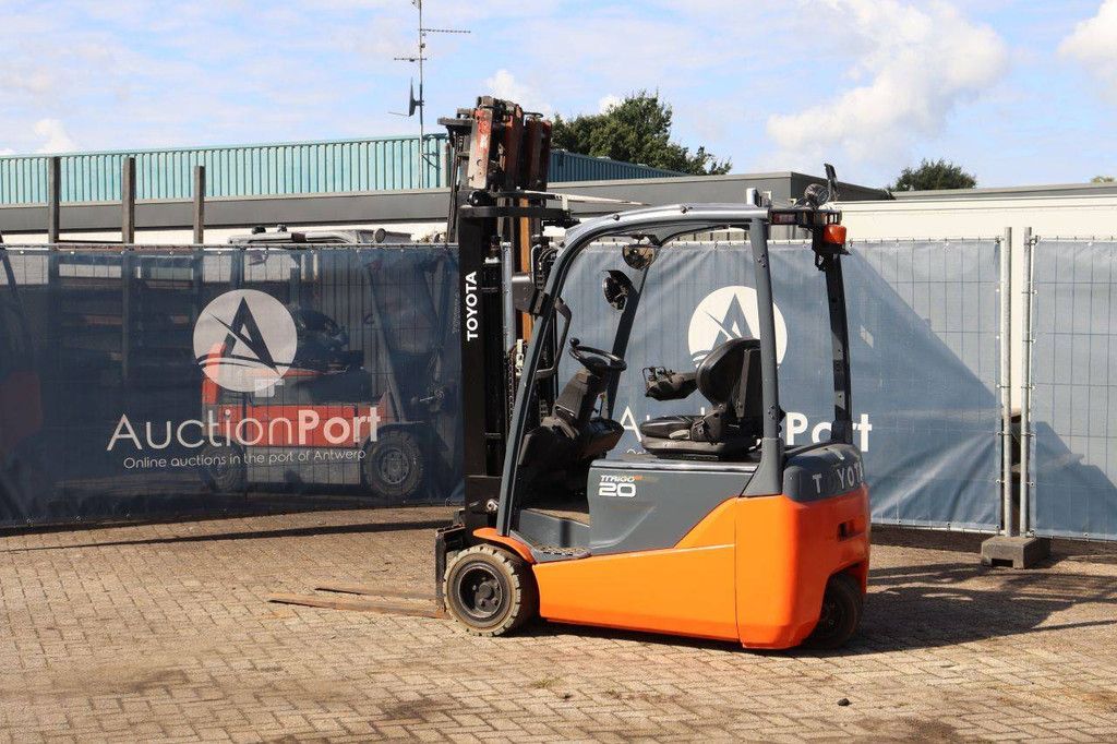 Toyota 8FBE20T Electric Forklift 2000kg 3.3m 2017