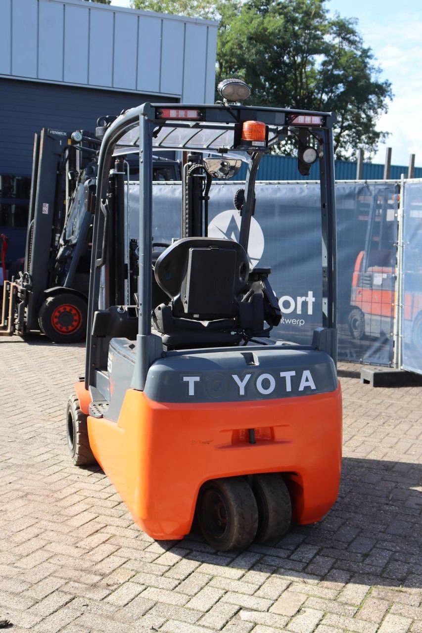 Toyota 8FBE20T Electric Forklift 2000kg 3.3m 2017