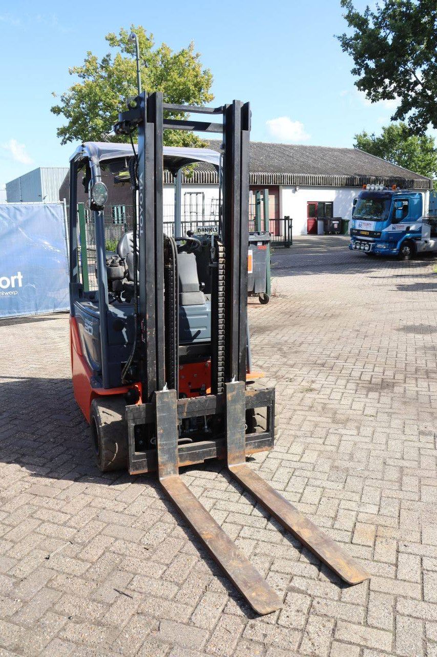 Toyota 8FBE20T Electric Forklift 2000kg 3.3m 2017