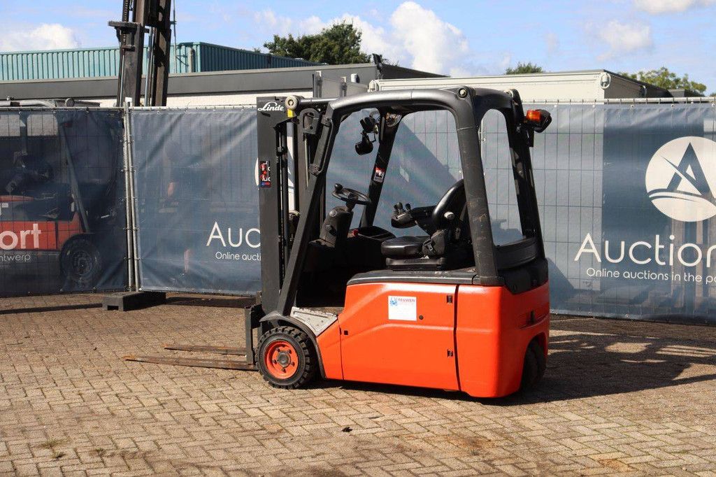 Linde E16-01 Electric Forklift 1600kg 4.0m 2011
