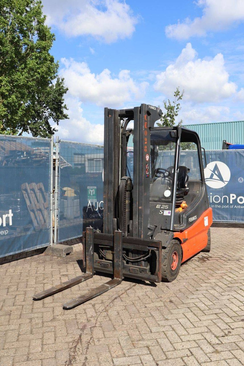 Fenwick E25-03 Electric Forklift 2500kg 4.8m 2011