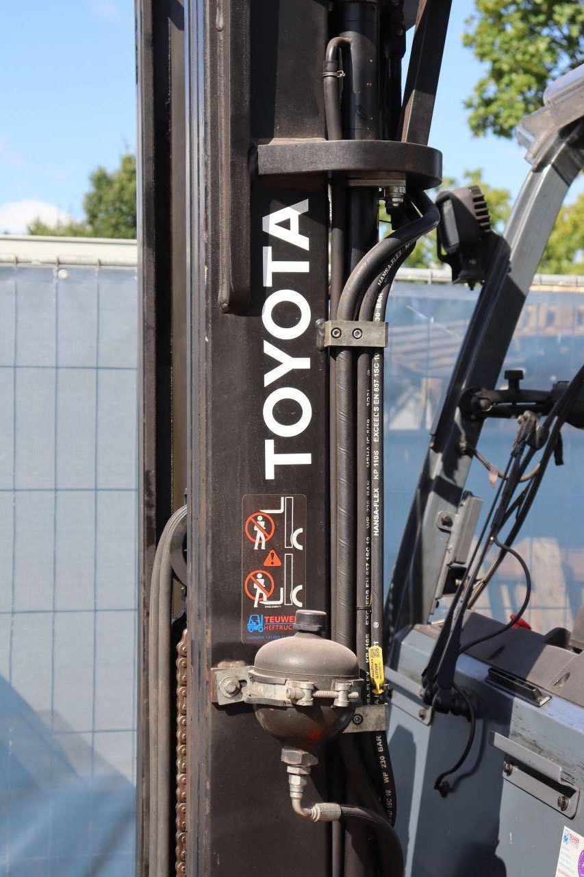 Toyota 8FBMKT25 Electric Forklift 2500kg 4.7m 2016