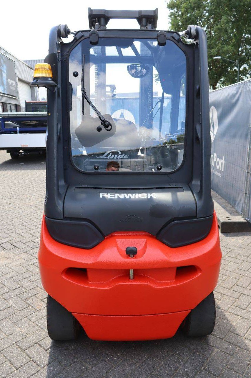 Forklift Fenwick-Linde E30-01 Electric 3000kg 4.2m 2012