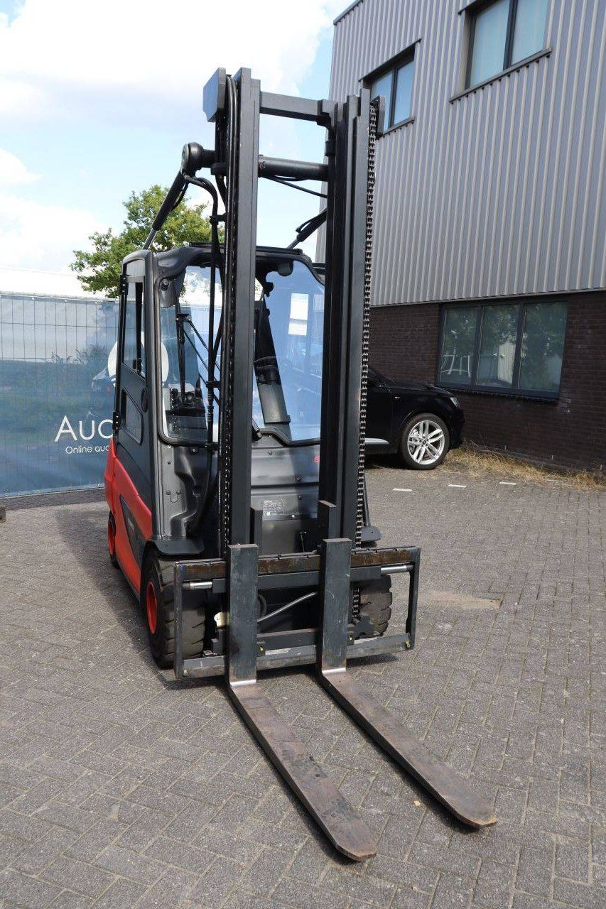 Forklift Fenwick-Linde E30-01 Electric 3000kg 4.2m 2012