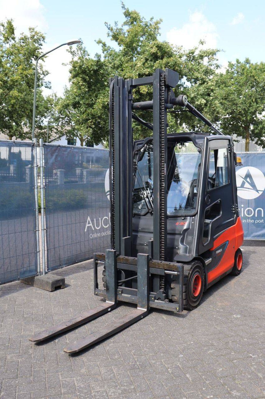 Forklift Fenwick-Linde E30-01 Electric 3000kg 4.2m 2012