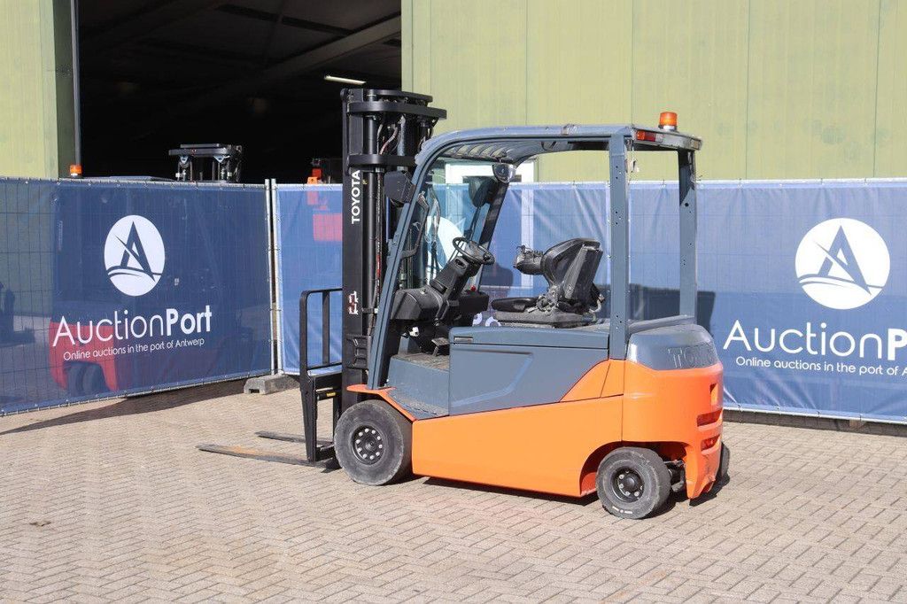 Toyota 8FBMT25 Electric Forklift 2360kg 5.5m 2017