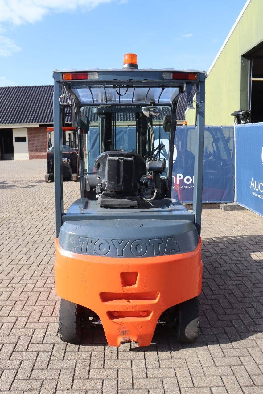 Toyota 8FBMT25 Electric Forklift 2360kg 5.5m 2017