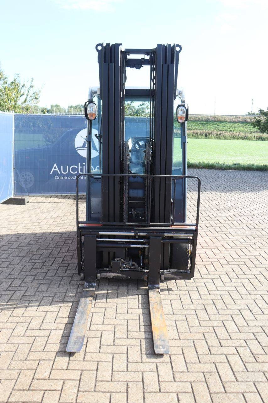Toyota 8FBMT25 Electric Forklift 2360kg 5.5m 2017