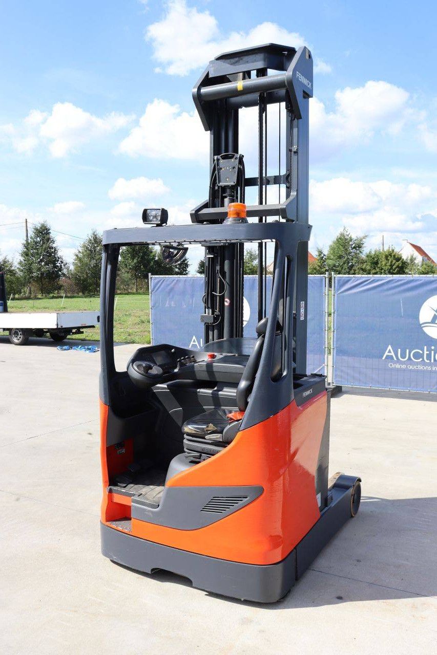 Fenwick-Linde R14-01 Elektro-Schubmaststapler 1400 kg 8,1 m 2020
