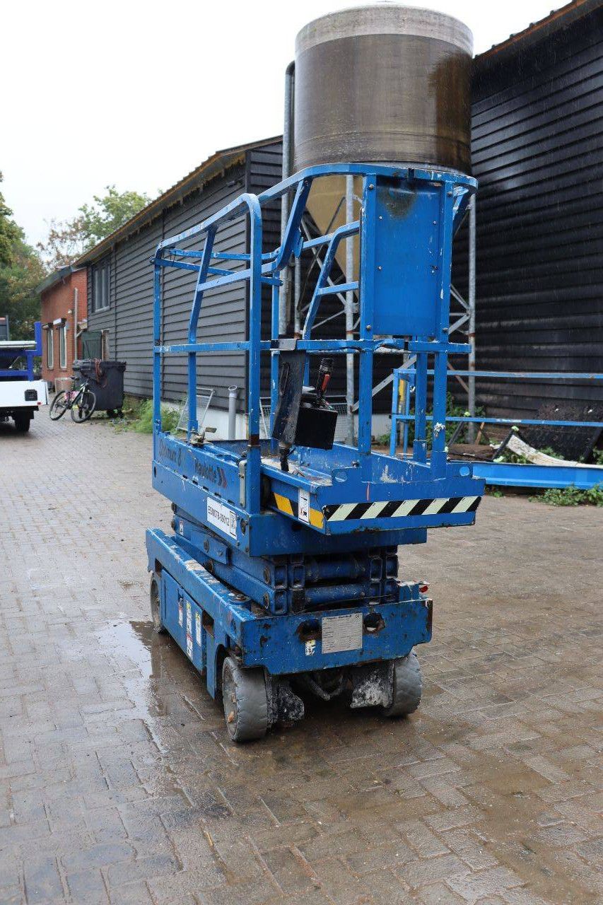 Pinguely-Haulotte Optimum 8 Scissor Lift Electric 230kg 7.7m 2008