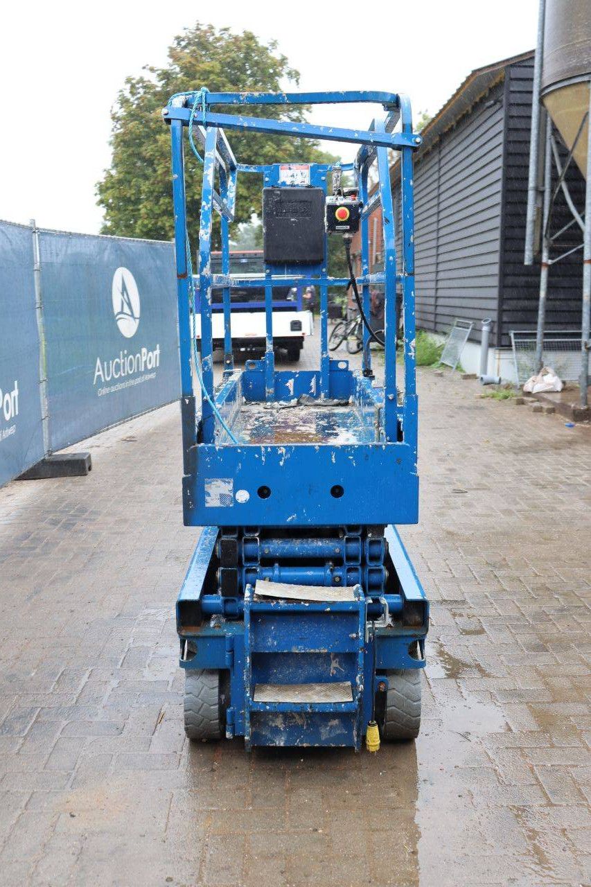 Scherenarbeitsbühne Haulotte Optimum 8 Elektro 230 kg 7,8 m 2008