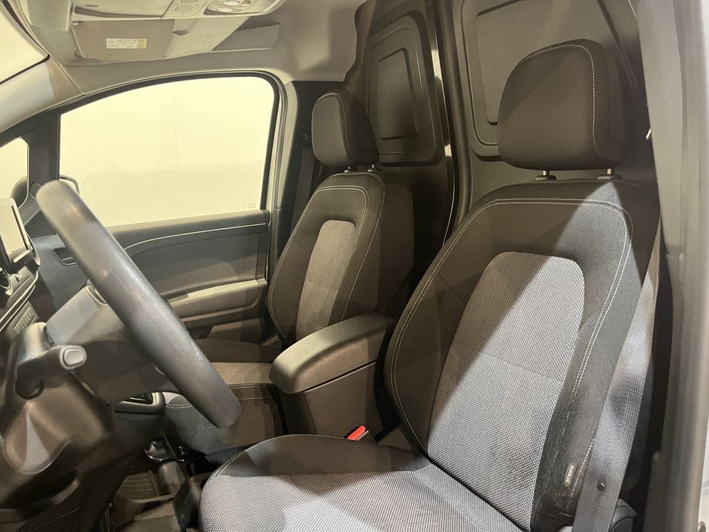 Mercedes-Benz Citan 113 L2 Pro Automaat Benzine / Euro 6 / Airco / CarPlay / Cruise Control / Camera / Trekhaak / LMV / 14.000 KM !!