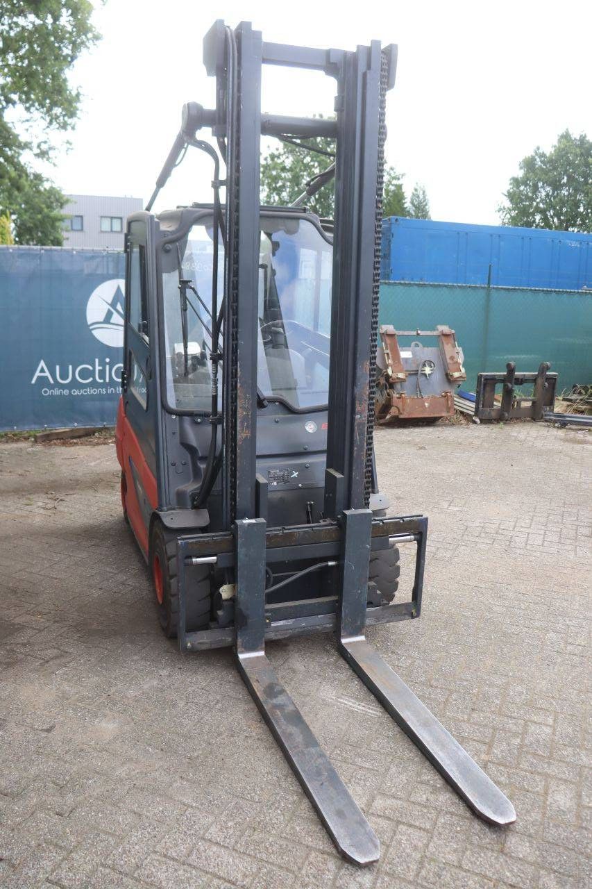 Forklift Fenwick-Linde E30-01 Electric 3000kg 2012
