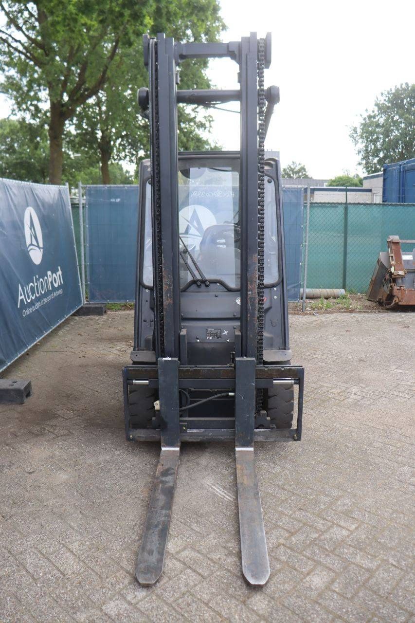 Forklift Fenwick-Linde E30-01 Electric 3000kg 2012