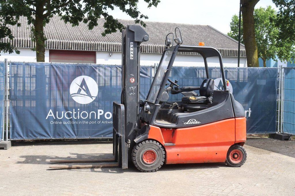 Linde E25/600-02 Electric Forklift 2500kg 2000