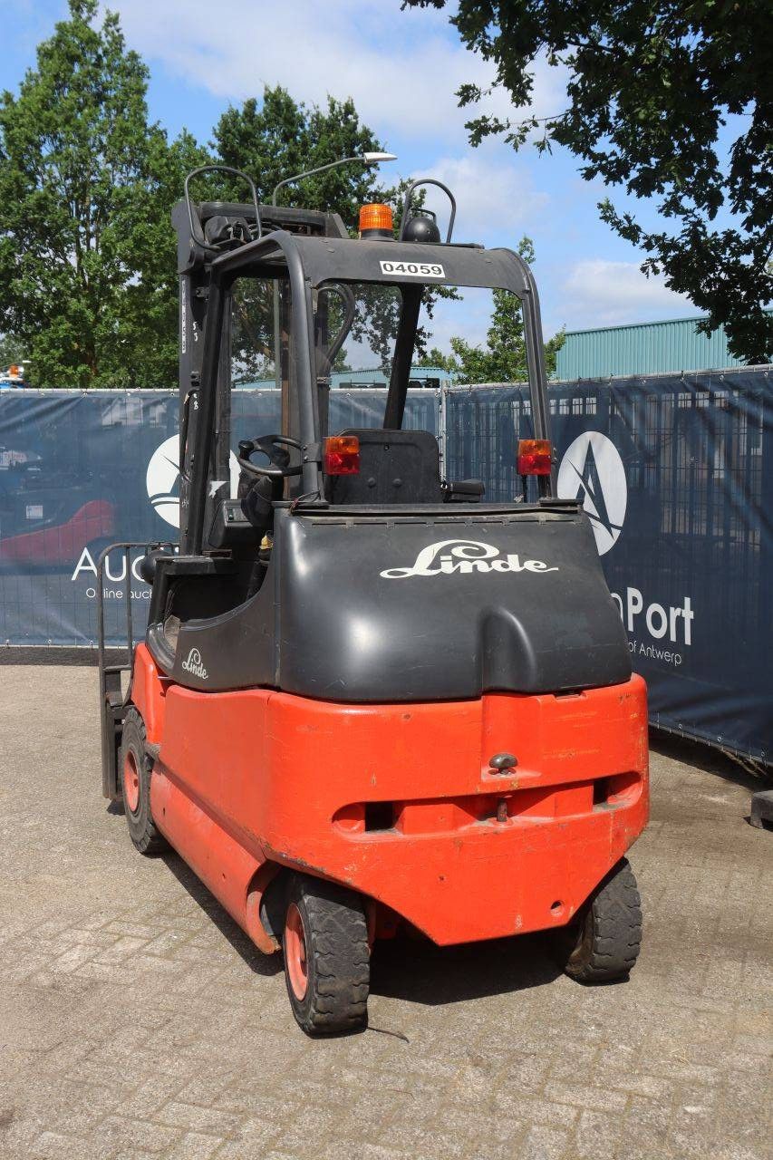 Linde E25/600-02 Electric Forklift 2500kg 2000
