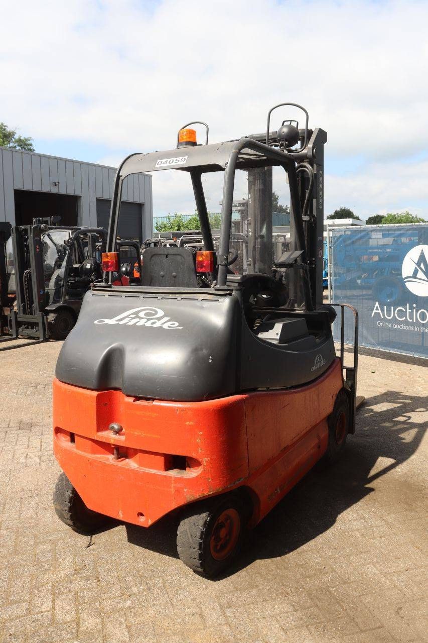 Linde E25/600-02 Electric Forklift 2500kg 2000