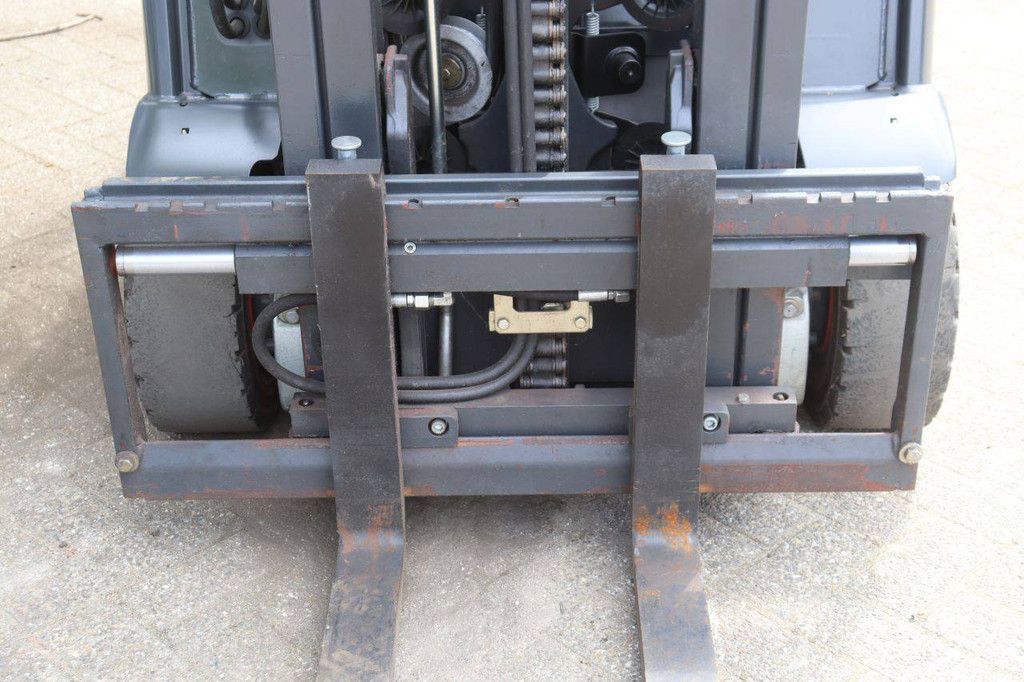 Fenwick-Linde E16 EVO Electric Forklift