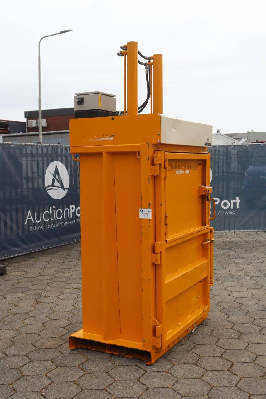 Vertical baler Bramidan B16 Electric 2007