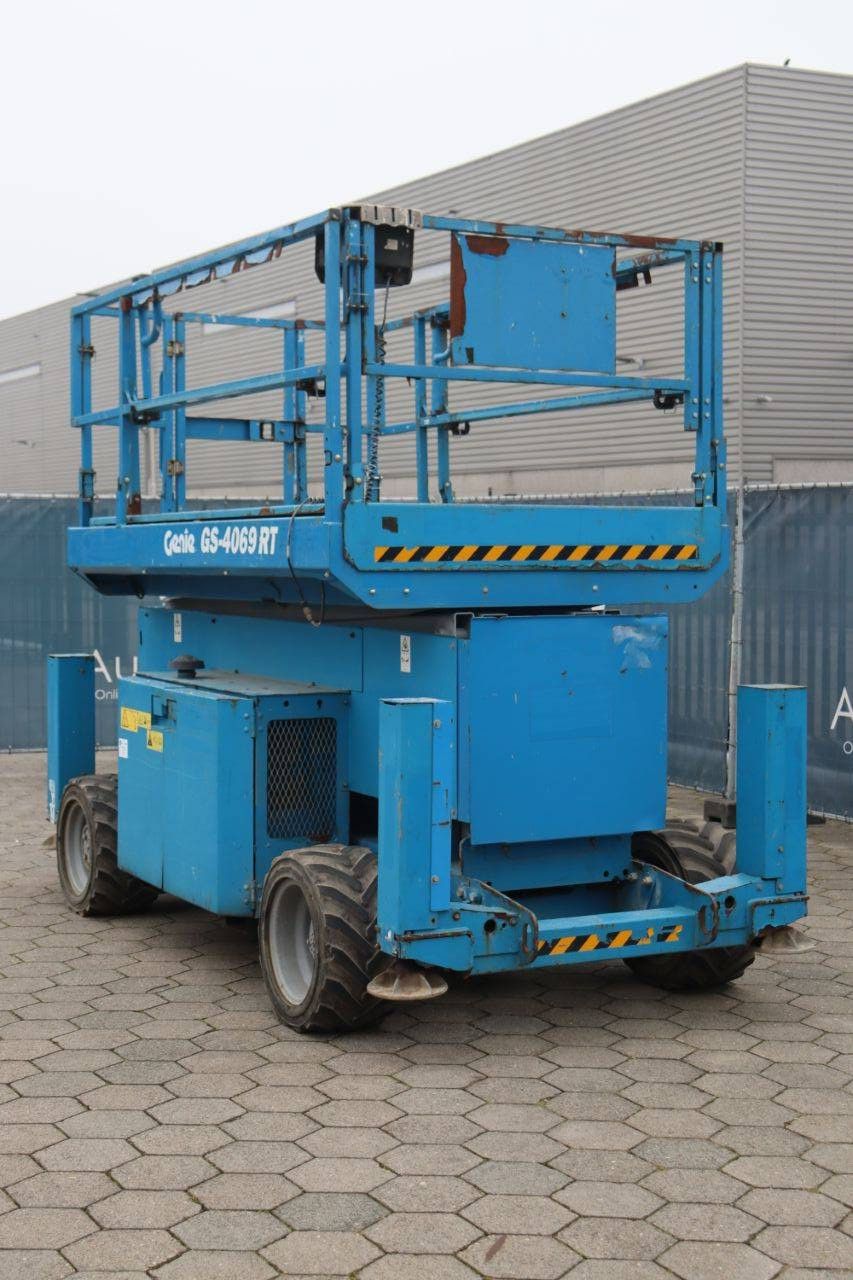 Scissor lift Genie GS-4069 Diesel 14.3m 2012