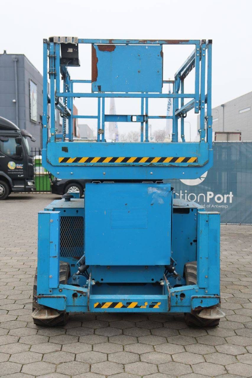 Scissor lift Genie GS-4069 Diesel 14.3m 2012