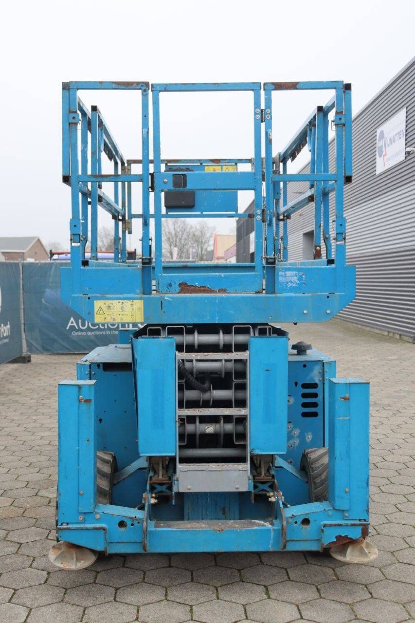 Scissor lift Genie GS-4069 Diesel 14.3m 2012