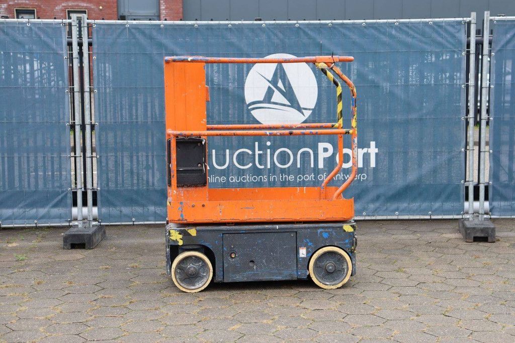 Upright TM12 Electric Mast Lift 5.83m