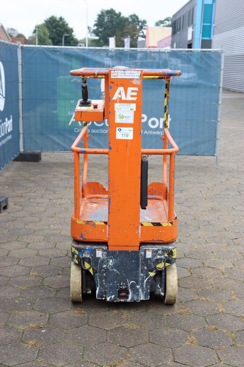 Upright TM12 Electric Mast Lift 5.83m