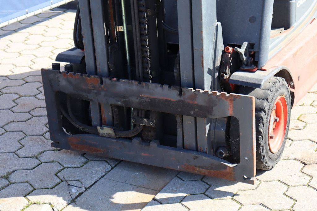 Linde E16C-02 Electric Forklift 1600kg 4.7m 2006 (Margin)