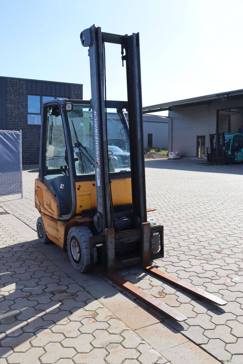 Gabelstapler Jungheinrich DFG316s Diesel 1600kg 4,5m 2005