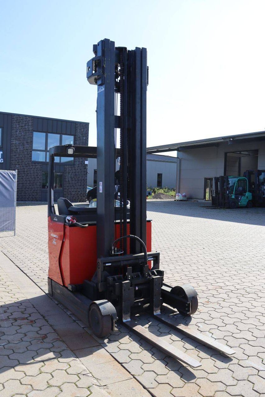 Linde R20-01 Electric Reach Truck 2000kg 4.5m 2018